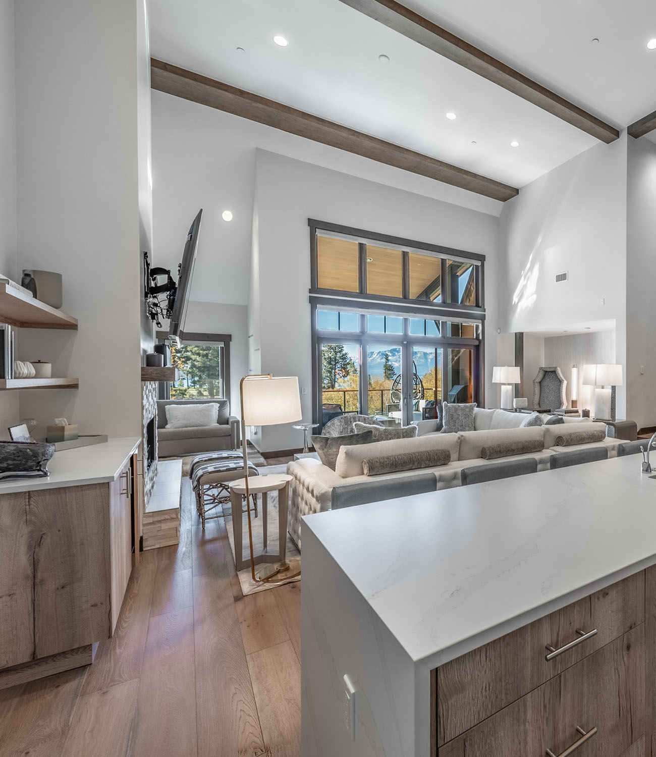 Contemporary interior design in Lake Tahoe