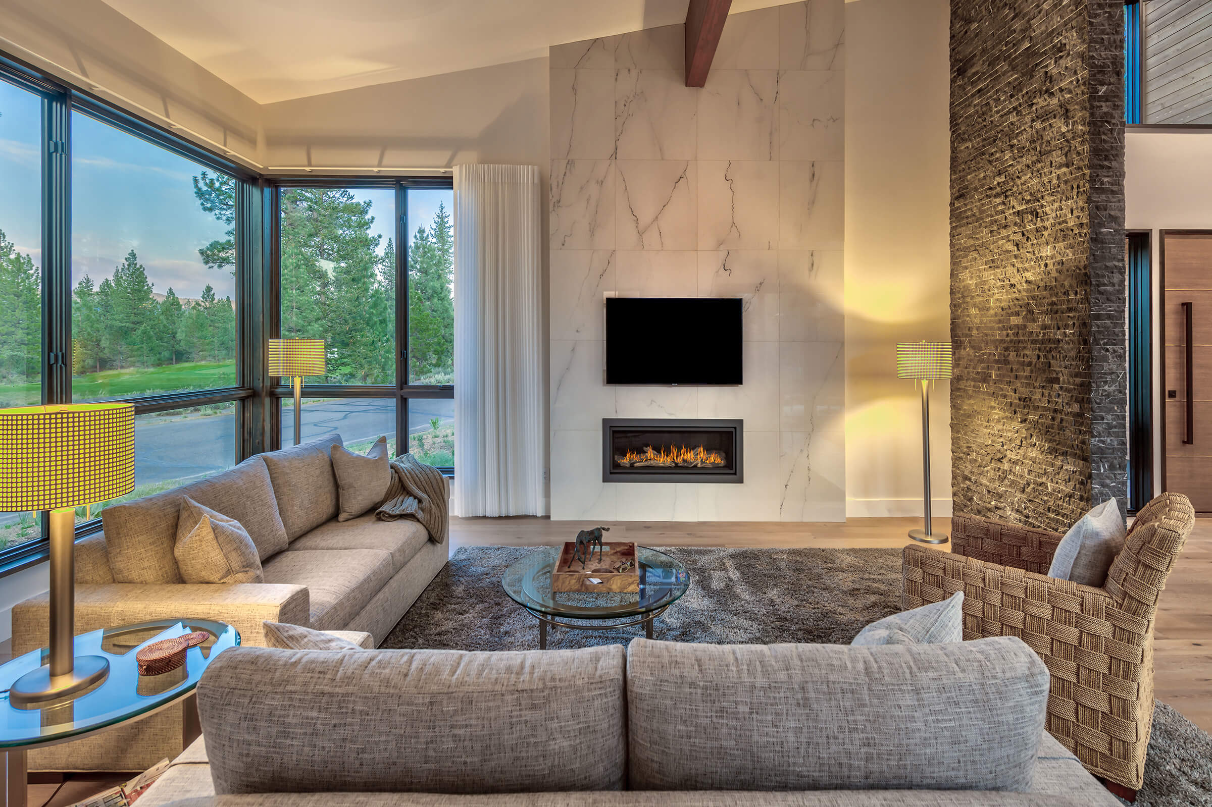 Mountain modern design for Schaffer's Mill home in Truckee