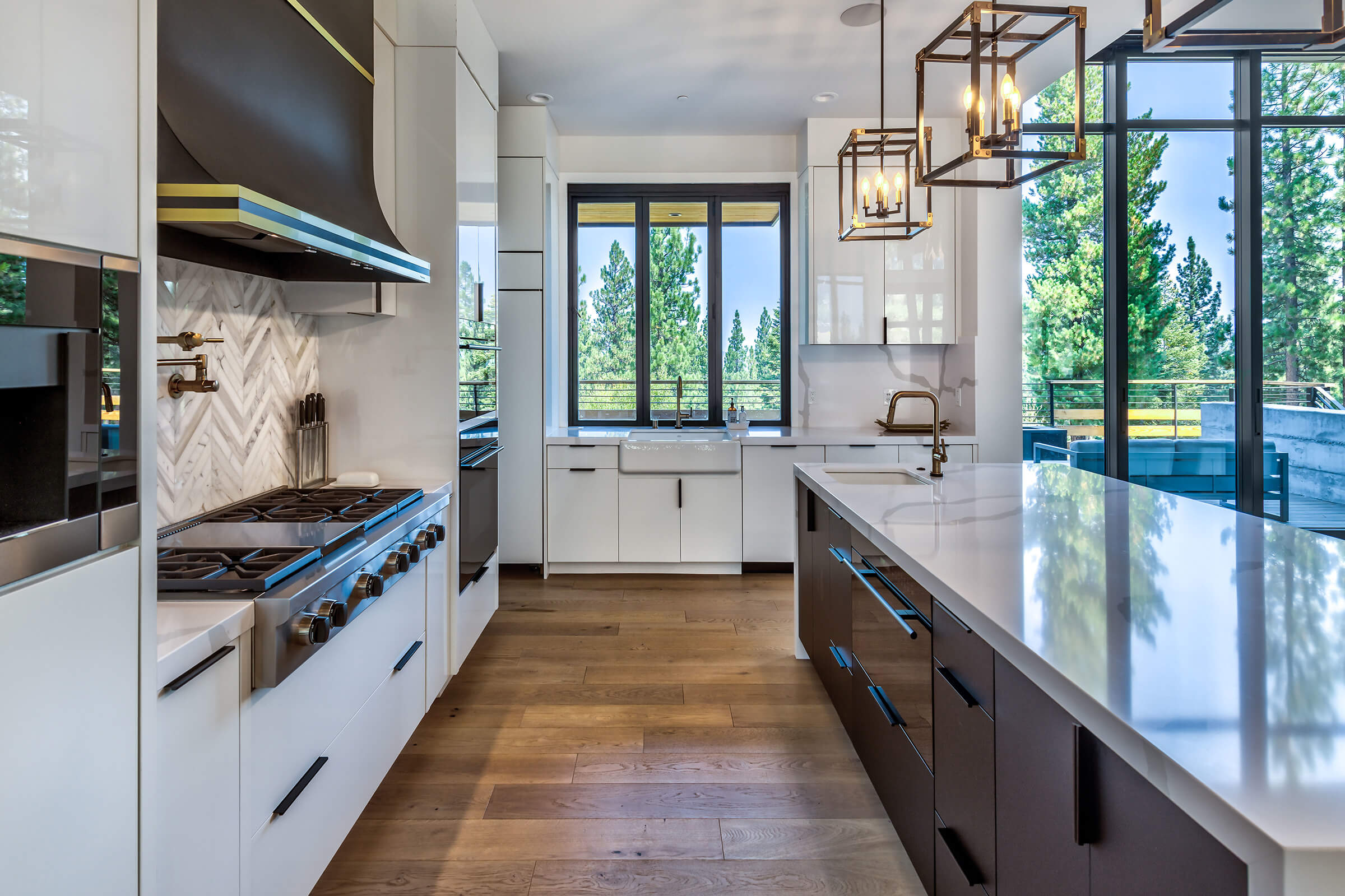 Mountain modern kitchen in Martis Camp